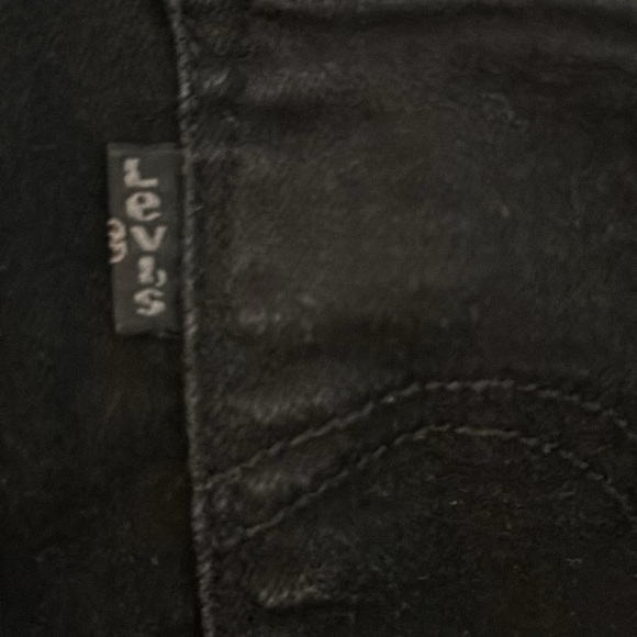 EUC Levi Jeans - Picture 5 of 6